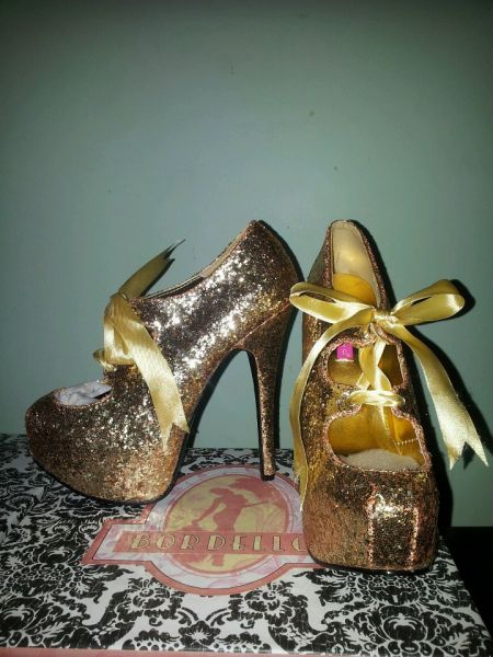 Bordelo - Sapato Importado Glitter Dourado